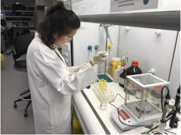 Student in lab in Australia